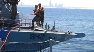 زوارق الاحتلال تعتقل صيادين في بحر شمال غزة - (وكالات محلية)