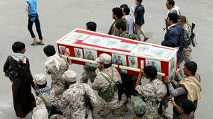 جنازة أحد مقاتلي الحوثي - أ ف ب