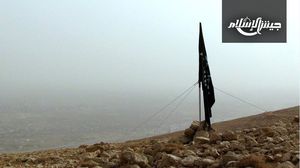 راية جيش الإسلام ترفرف على تلة مطلة على ضاحية الأسد في حرستا ـ تويتر