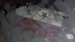 علم النظام السوري على طائرة "ميغ21" روسية الصنع - يوتيوب