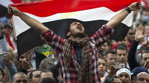 تعرضت الثورة في مصر إلى ثورة مضادة بتوجيه ومشاركة العسكر بزعامة عبدالفتاح السيسي (أرشيفية) - أ ف ب