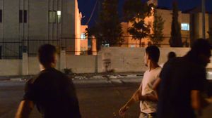 خرجت مظاهرات تطالب بتنحي محمود عباس في مخيم الدهيشة - يوتيوب