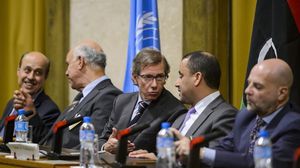 عبر ليون (وسط) مرارا عن احتمال توقيع الاتفاق النهائي بين الأطراف الليبية في هذه الجلسة التي كانت منتظرة بالصخيرات - أرشيفية
