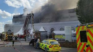 حريق في مسجد بيت الفتوح في لندن