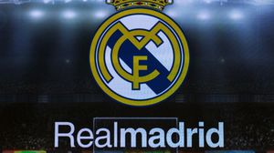 ريال مدريد لن يتمكن من التعاقد مع أي لاعب بسبب العقوبة التي أوقعها الاتحاد الدولي لكرة القدم "فيفا" عليه