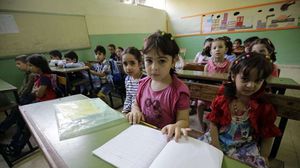 عدد الطلبة السوريين الذين توجهوا إلى المدارس مع بداية العام الدراسي الماضي، بلغ نحو 370 ألف طالب وطالبة- أرشيفية