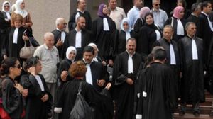 نفذ الأحد عشرات المحامين اعتصاما أمام محكمة الجزائر وأعلنوا الإضراب لمدة أسبوع-CC0
