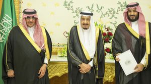 سعودي غازيت: ولي العهد السعودي "جنرال الحرب على الإرهاب" ونائبه "المهندس الشاب لرؤية السعودية عام 2030"- أرشيفية
