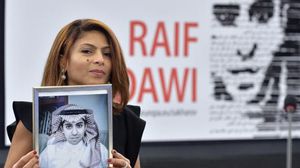 التايمز:  زوجة المدون السعودي رائف بدوي تحرج السعودية في الأمم المتحدة- أ ف ب