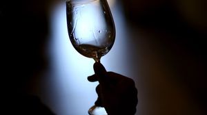 منظمة الصحة العالمية: شرب الكحوليات من عوامل الخطر المؤكدة للإصابة بأنواع مختلفة من السرطان- جيتي 