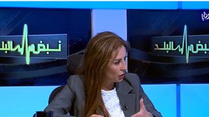 كانت غنيمات وفي مقابلة عبر قناة "رؤيا" المحلية، قالت إن "خط الفقر في الأردن عند حدود 365 دينار دخلا شهريا للأسرة- قناة رؤيا