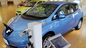 يذكر أن شركة "تيسلا" الأمريكية تعد أكثر منتجي السيارات تركيزا على صناعة السيارة الكهربائية- جيتي