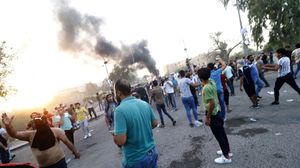 حاول المحتجون الجمعة الماضي اقتحام مبنى المحافظة- جيتي