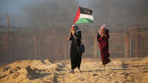 انطلقت مسيرات العودة في قطاع غزة يوم 30 آذار/ مارس 2018، تزامنا مع ذكرى "يوم الأرض"- جيتي