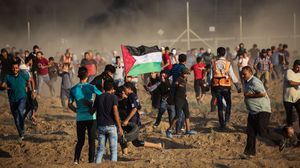 انطلقت مسيرات العودة الشعبية في قطاع غزة يوم 30 آذار/ مارس 2018 تزامنا مع ذكرى "يوم الأرض"- جيتي