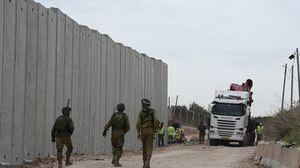 توقع الجيش الإسرائيلي أن ينتهي من مشروع إنشاء كافة المقاطع من الجدار الإسمنتي خلال الأشهر المقبلة- الأناضول