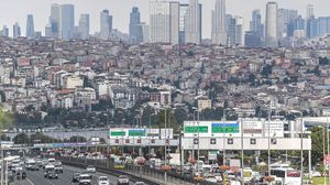 قال مصدر مطلع على الأمر في إسطنبول إن الشركة الإماراتية تسعى للاستحواذ على حصص أقلية في عدة شركات- جيتي