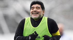 تخلى مارادونا قائد ومدرب منتخب الأرجنتين السابق عن منصبه كمدرب لفريق دورادوس دي سينالوا- فيسبوك