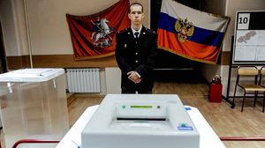 تُنظّم أكثر من خمسة آلاف عمليّة اقتراع في روسيا الأحد وسينتخب الروس 16 حاكماً إقليميّا- موقع REGNUM الروسي