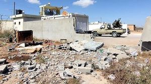 أكد مصدر من وزارة الدفاع الليبية أن "التفجير لم يسفر عن أي إصابات أو سقوط قتلى باستثناء الانتحاري"- الأناضول