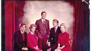 ترامب في صورة تاريخية مع عائلته- أرشيفية
