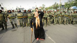 اتهامات للصينيين بانتهاكات واسعة واغتصاب للنساء الإيغوريات بمراكز الاعتقال- جيتي