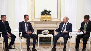 عقب الزلزال أجرى بوتين اتصالا هاتفيا برئيس النظام السوري بشار الأسد- جيتي