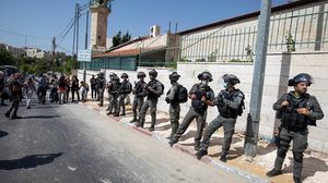 شرطة الاحتلال تعزز وجودها حول القدس أيام مسيرة الأعلام الاستفزازية في حزيران الماضي- (الأناضول)