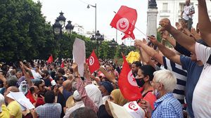 غاب الحدث التونسي عن فضائيات عربية رئيسية وأخرى تونسية في مسعى اعتبره مراقبون تقصدا لتغييب الحدث- عربي21