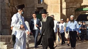 مؤخرا بدأ مستوطنون إسرائيليون بأداء "صلوات صامتة" خلال اقتحاماتهم للمسجد الأقصى- القسطل