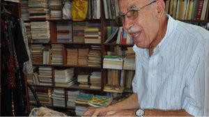 الراحل محمود يوسف دكور كان من السبّاقين في إنشاء متحف فلسطيني يحاكي التراث الفلسطيني- (عربي21)