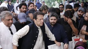 منذ إسقاط حكومته يواجه عمران خان ملاحقات قضائية يعدّها البعض ذات دوافع سياسية- فيسبوك