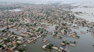 قضى نحو 1400 شخص منذ حزيران/ يونيو في باكستان جراء الفيضانات- جيتي