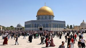 أدى عشرات الآلاف من الفلسطينيين صلاة الغائب على روح الشيخ القرضاوي- جيتي
