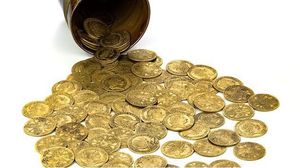  تقدر قيمة العملات الذهبية التي تم العثور عليها بنحو 250 ألف جنيه إسترليني (أي 290 ألف دولار)- تويتر/Spink & Son
