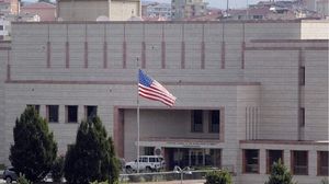 تقع السفارة في بلدة عوكر بيروت وتحظى بإجراءات أمنية مشددة- الأناضول