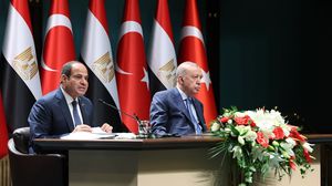 "هل يعتقد أردوغان أن بشار الأسد وعبد الفتاح السيسي، اللذين يعتبران أن أعداءهما داخل الحدود وليس خارجها، من الممكن أن يتورطا في حرب مع إسرائيل؟"- الأناضول