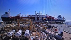 تندرج الصفقة الجديدة ضمن مساعي البنك الدولي عبر مؤسسته التمويلية لدعم مشاريع الطاقة النظيفة وتحفيز الاقتصادات الناشئة على الاستثمار في البنية التحتية الحيوية.. فيسبوك