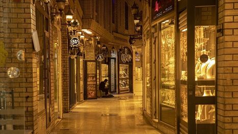 الذهب يهبط إلى أدنى مستوى له منذ أكثر من ستة شهور