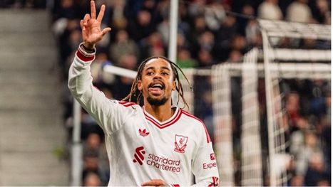 ليفربول يُمطر شباك لاسك وباركولا يضرب بالـ"هاتريك"