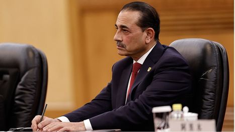 زيارة مفاجئة لقائد الجيش الباكستاني إلى طهران.. النفط وخفض التصعيد يتصدران المشهد