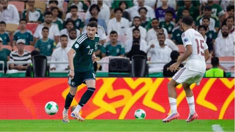 المنتخب السعودي يتجاوز نظيره القطري ويبلغ نهائي "خليجي 27"
