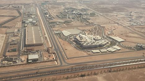 الحوثيون يعلنون استهداف مطار الملك خالد ومواقع عسكرية بجنوب السعودية واليمن