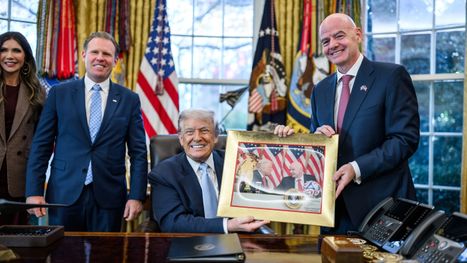 رئيس الفيفا يؤكد مشاركة إيران في كأس العالم.. 