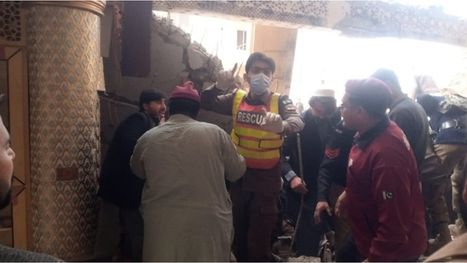 ارتفاع عدد ضحايا تفجير مسجد في باكستان.. طالبان تنفي مسؤوليتها
