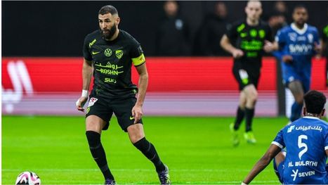 بنزيما يقود اتحاد جدة لهزيمة الهلال والوصول إلى نصف ...