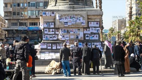 ساحة المرجة.. معلم تاريخي دمشقي يكتسي بصور المعتقلين ...