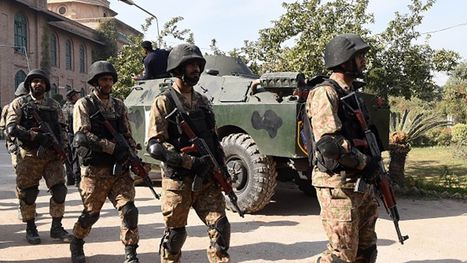 مقتل جندي بهجوم مسلح على قاعدة بحرية في باكستان