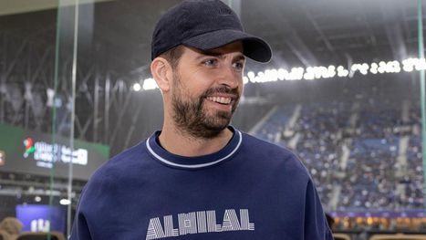 جيرارد بيكيه يدعم الهلال أمام الخلود بملعب "المملكة ...
