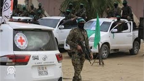 الوضع الفلسطيني بين غزة والضفة ...